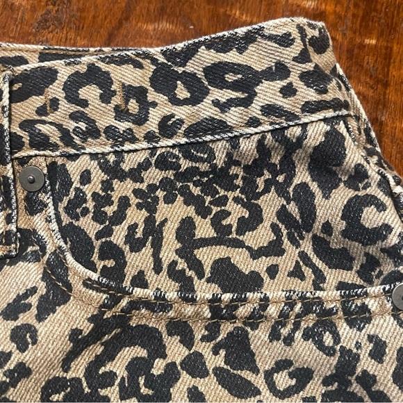 MADEWELL Frisco Leopard Denim Miniskirt size 30”. RAW HEM - Picture 5 of 11